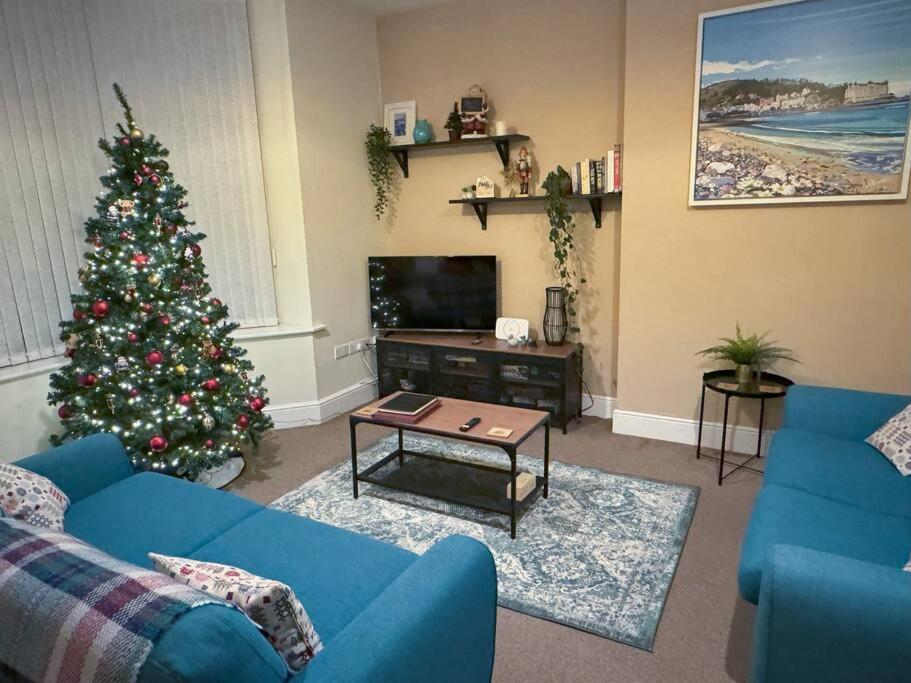 Private Parking, Central Llandudno, King Bed With Ensuite At Clement Lodge Exterior foto